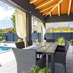 S&v By Interhome Villa