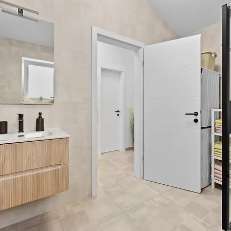 S&v By Interhome Pula