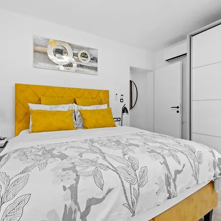 S&v By Interhome Villa Pula