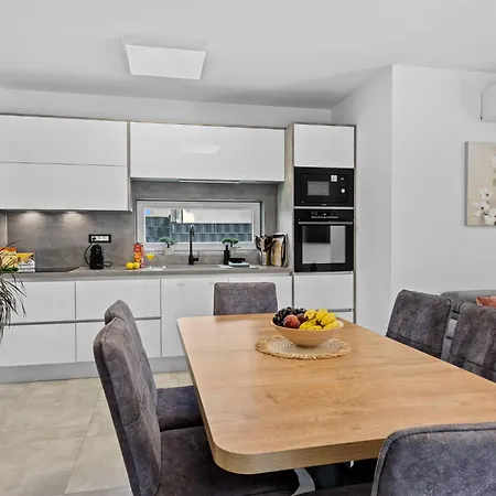 S&v By Interhome * Pula