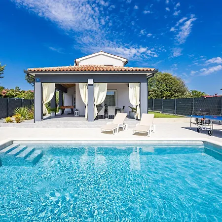 S&v By Interhome Villa