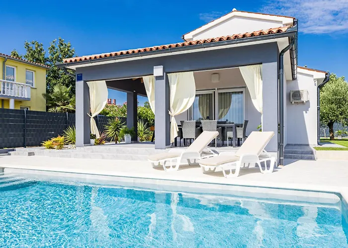 S&v By Interhome Villa