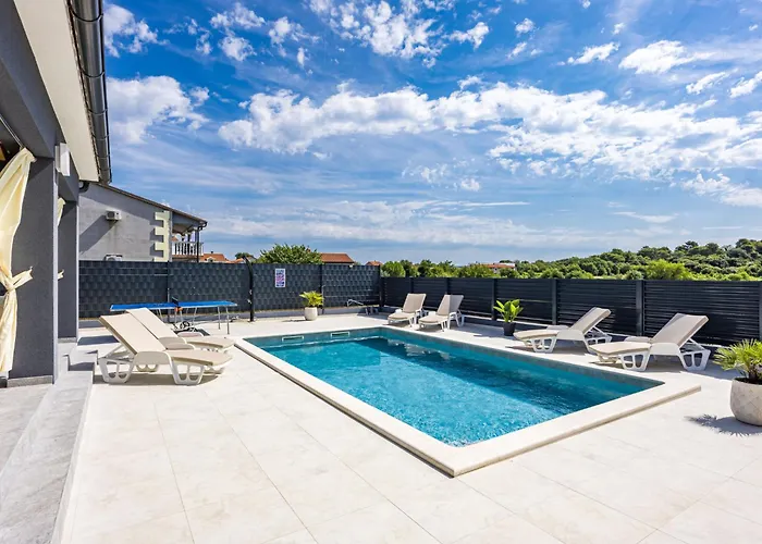 S&v By Interhome Villa Pula