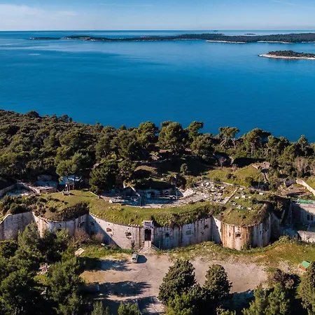 Willa S&v By Interhome Pula