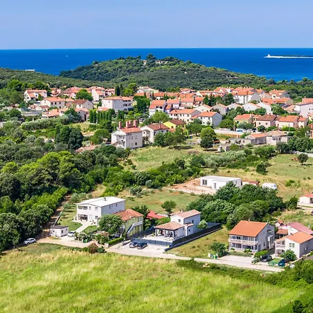 Villa S&v By Interhome Pula