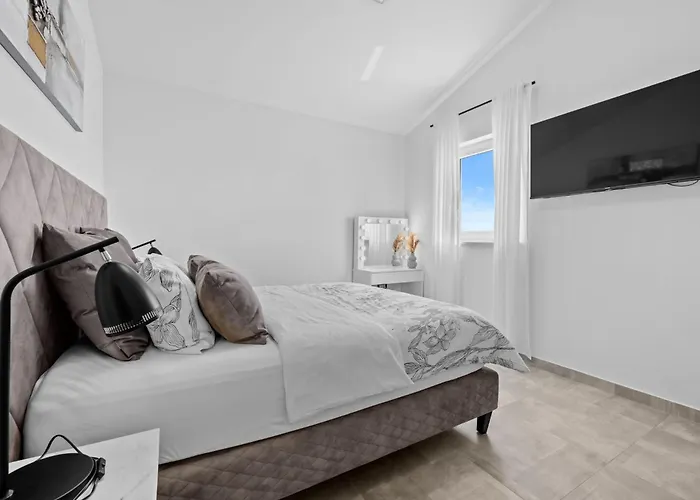 S&v By Interhome *