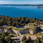 Villa S&v By Interhome Pula