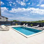 S&v By Interhome Villa Pula