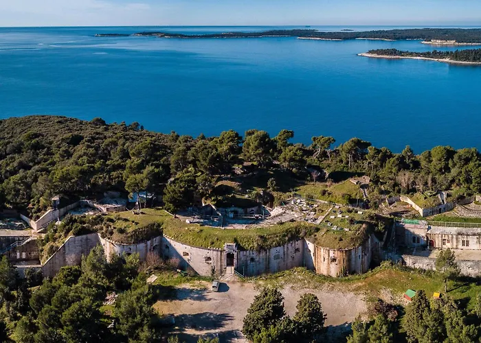 Villa S&v By Interhome Pola